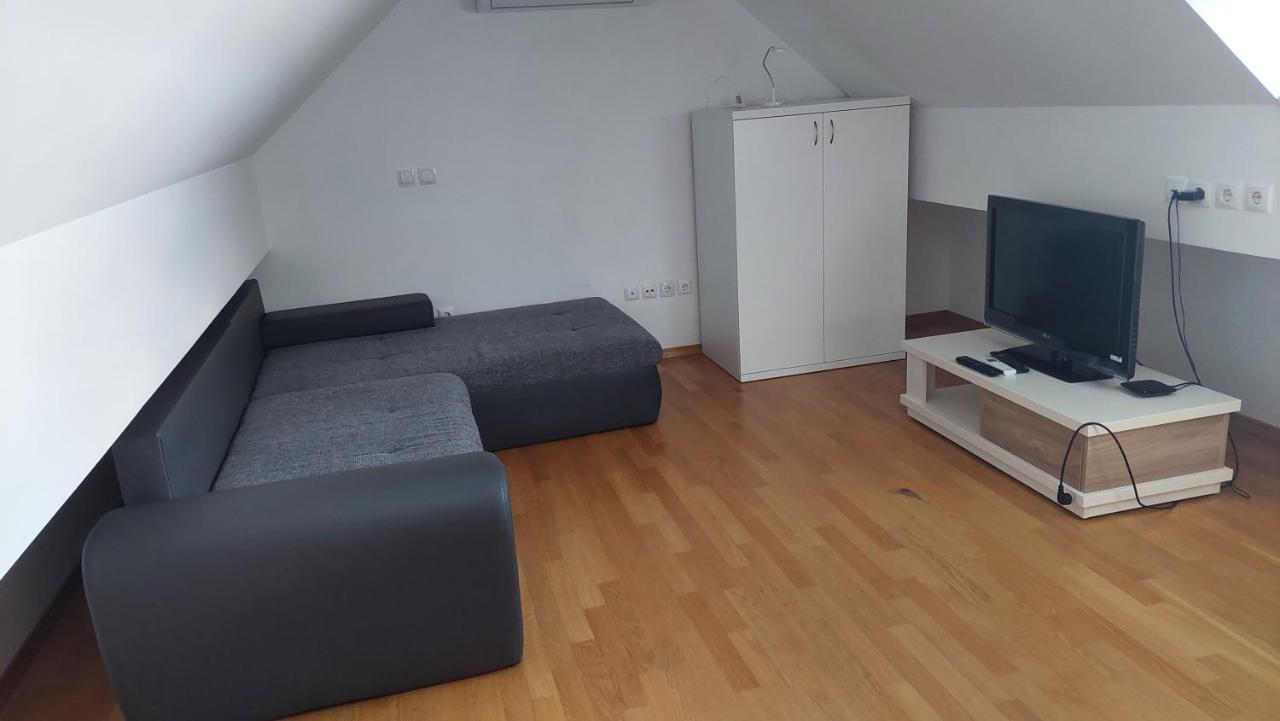 Apartma Samo Apartment Kranj Exterior photo